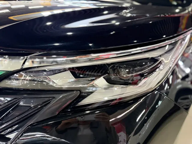 Toyota Sienna — Фото автомобиля 4