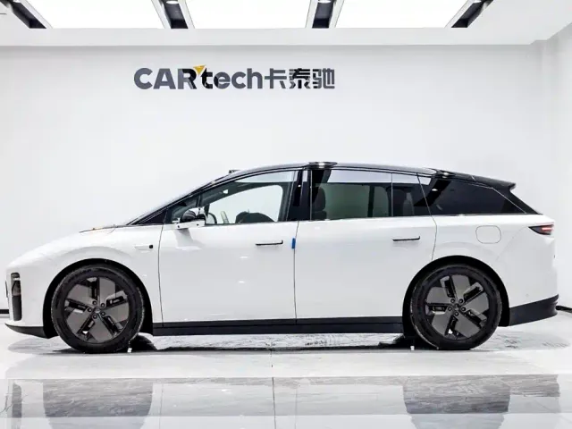 Li Auto i6 — Фото автомобиля 3