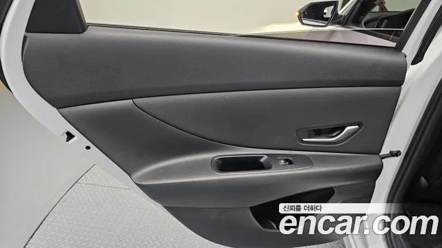 Hyundai AVANTE Smart — Фото автомобиля 25