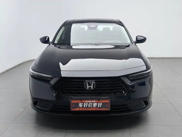 Honda Accord — Фото автомобиля 3
