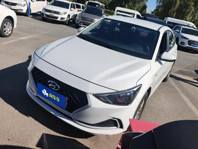 Фотография автомобиля — Hyundai Elantra