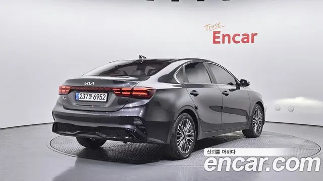 Kia K3 — Фото автомобиля 2