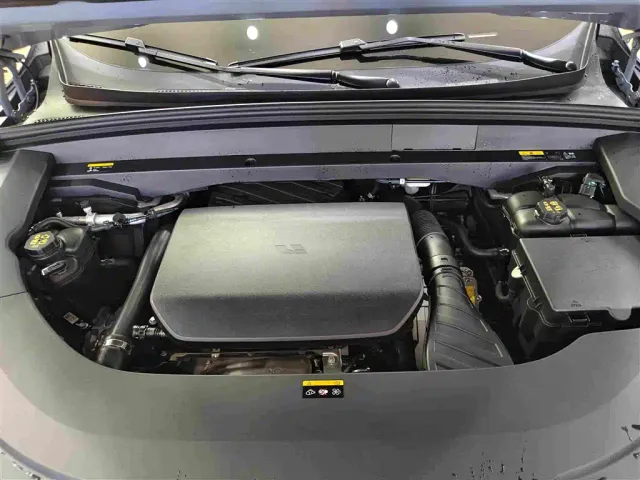 Li Auto L7 — Фото автомобиля 12