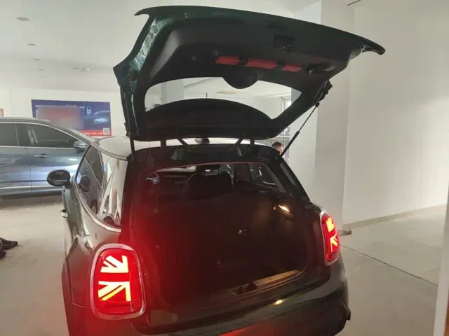 MINI Hatch — Фото автомобиля 18