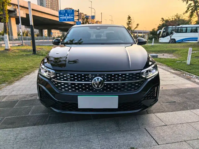 Volkswagen Lavida — Фото автомобиля 2