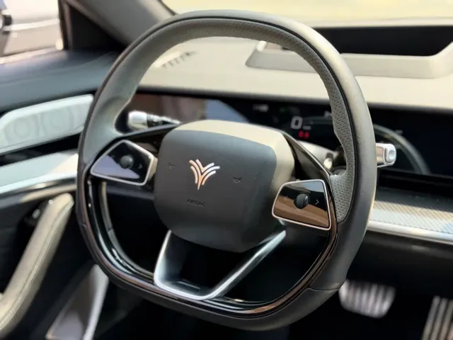 Hozon Nezha S Shooting Brake — Фото автомобиля 9