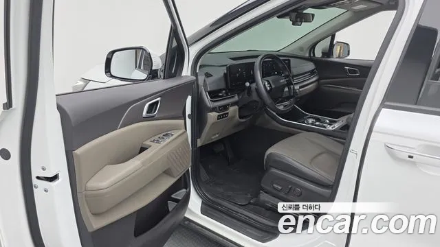 Kia Carnival Generation 4 — Фото автомобиля 10
