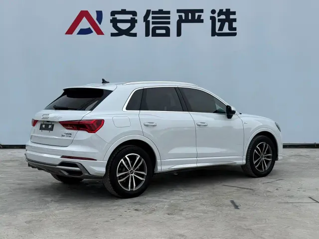Audi Q3 — Фото автомобиля 4