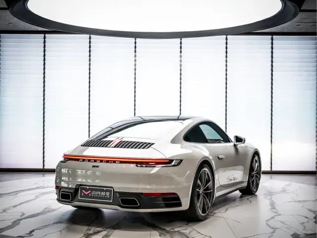 Porsche 911 — Фото автомобиля 5