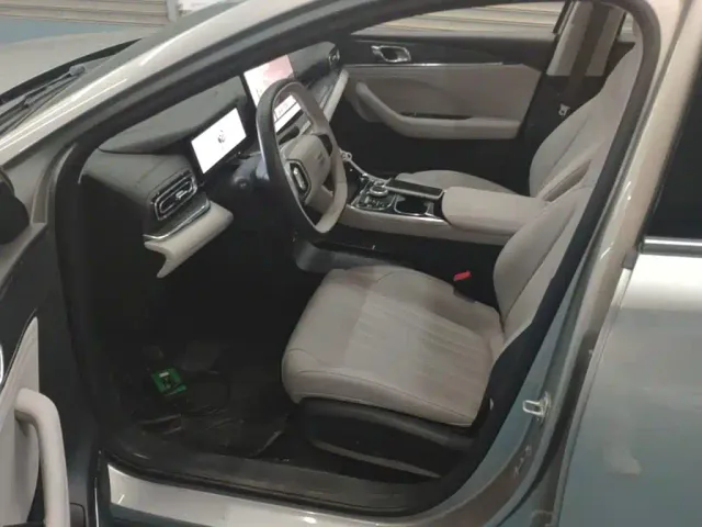 Geely Galaxy Stellar 6 — Фото автомобиля 14