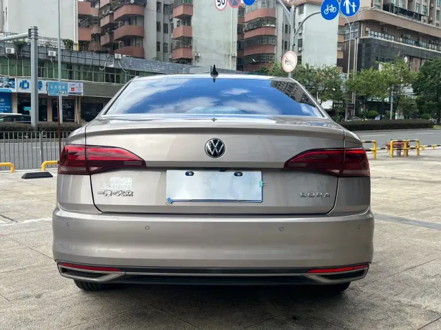Volkswagen Bora — Фото автомобиля 5
