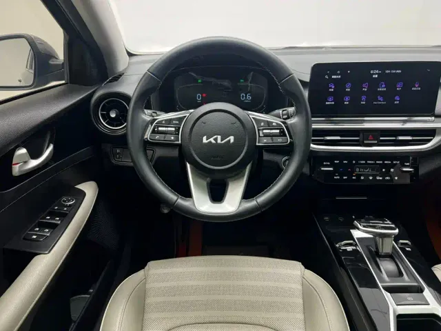 Kia K3 — Фото автомобиля 20