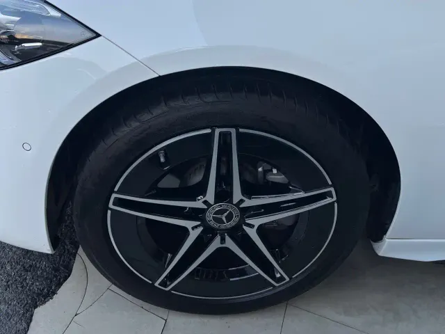 Mercedes-Benz C-Class — Фото автомобиля 11
