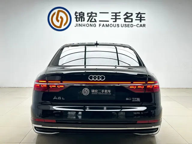 Audi A8 — Фото автомобиля 22