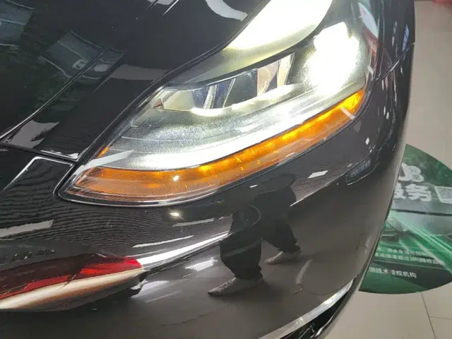 Tesla Model Y — Фото автомобиля 23