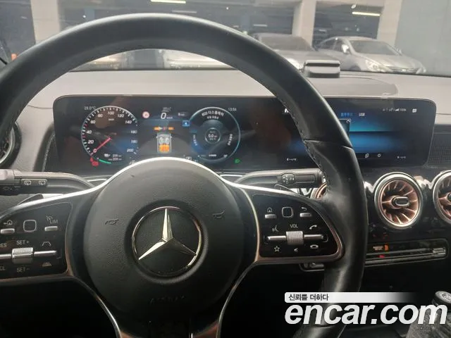 Mercedes-Benz EQB X243 — Фото автомобиля 5