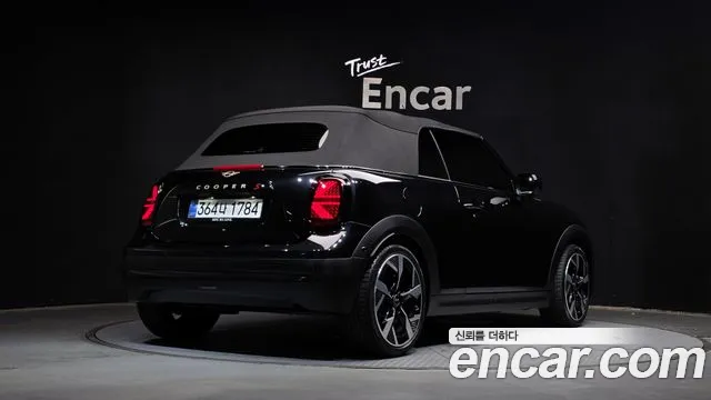Mini Cooper Convertible — Фото автомобиля 2