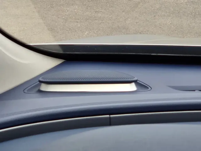 Roewe iMAX8 — Фото автомобиля 16