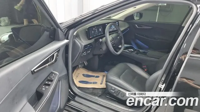 Kia EV6 — Фото автомобиля 10