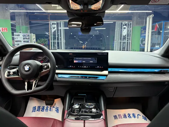 BMW i5 — Фото автомобиля 9