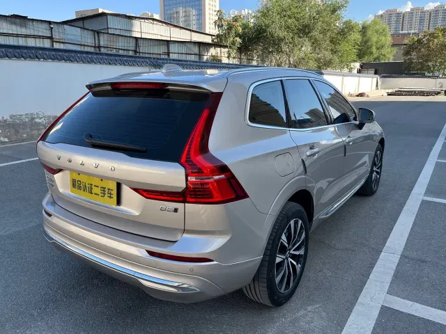 Volvo XC60 — Фото автомобиля 18