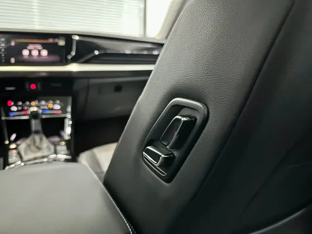 Volkswagen Passat — Фото автомобиля 12