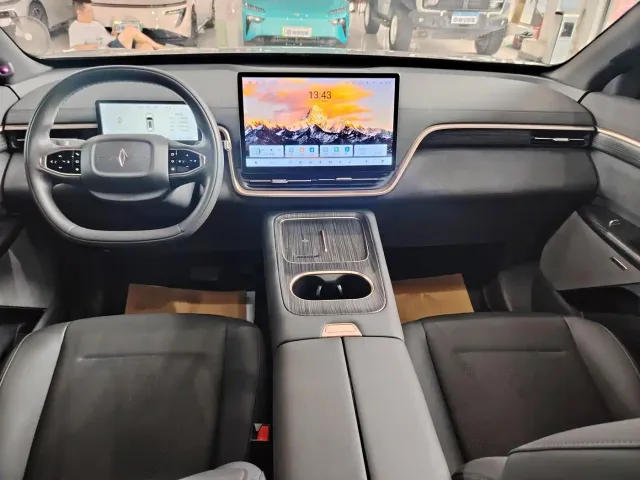 Dongfeng eπ 008 — Фото автомобиля 8