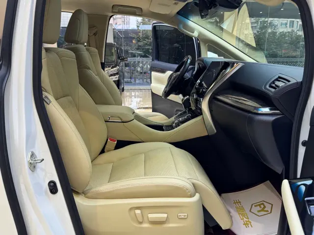 Toyota Vellfire — Фото автомобиля 8
