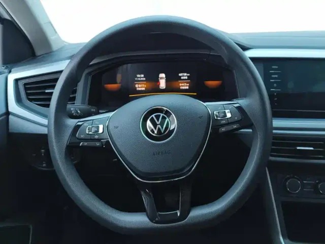 Volkswagen Polo — Фото автомобиля 15