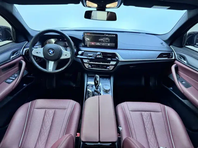 BMW 5 Series — Фото автомобиля 10