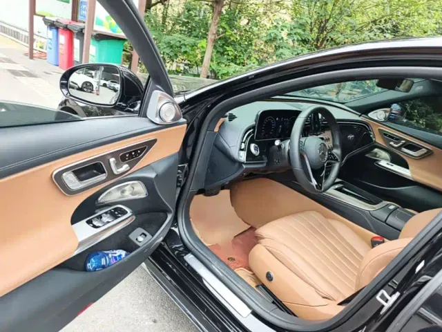 Mercedes-Benz E-Class — Фото автомобиля 15