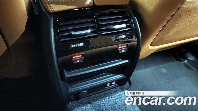 BMW 5-Series — Фото автомобиля 19