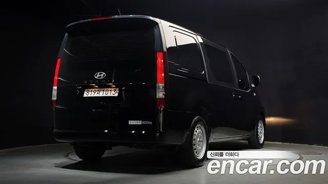 Hyundai Staria Staria Карго 5 мест — Фото автомобиля 2