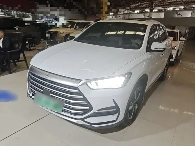 Фотография автомобиля — BYD Song Pro