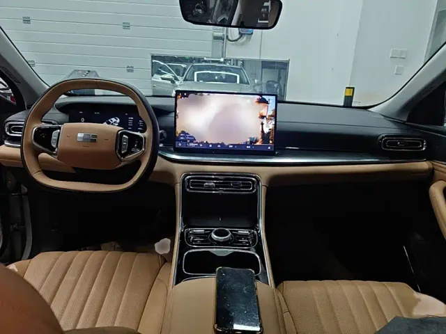 Geely Galaxy Stellar 6 — Фото автомобиля 12