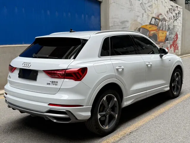 Audi Q3 — Фото автомобиля 4