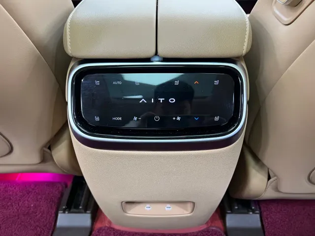 Aito M7 — Фото автомобиля 21