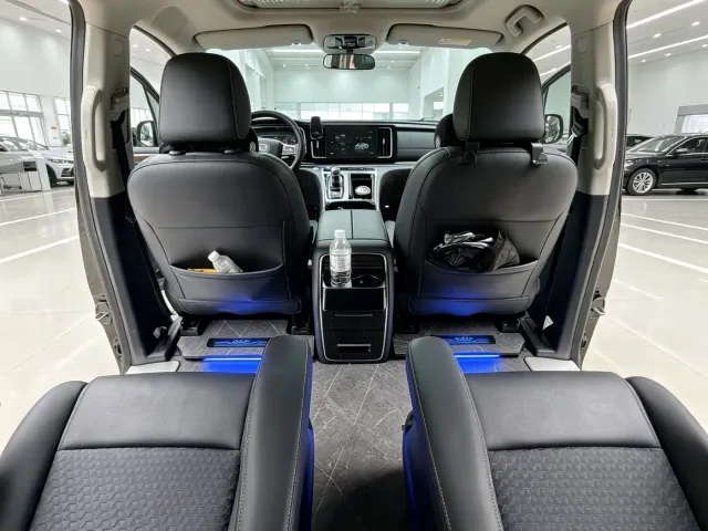 GAC Trumpchi M8 — Фото автомобиля 12