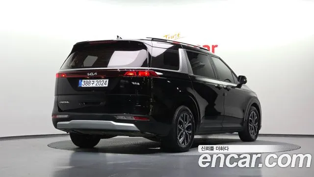 Kia Carnival Generation 4 — Фото автомобиля 2