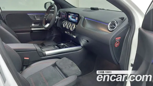 Mercedes-Benz GLA-Class H247 — Фото автомобиля 13