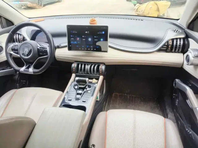 BYD Yuan PLUS — Фото автомобиля 12