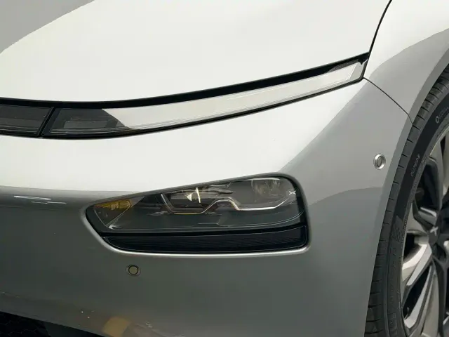 Xpeng P7 — Фото автомобиля 16