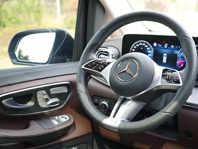 Mercedes-Benz V-Class — Фото автомобиля 6