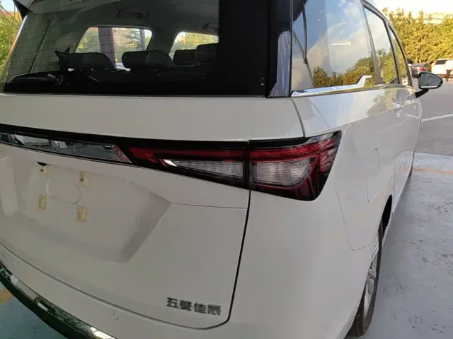 Wuling Jiachen — Фото автомобиля 23