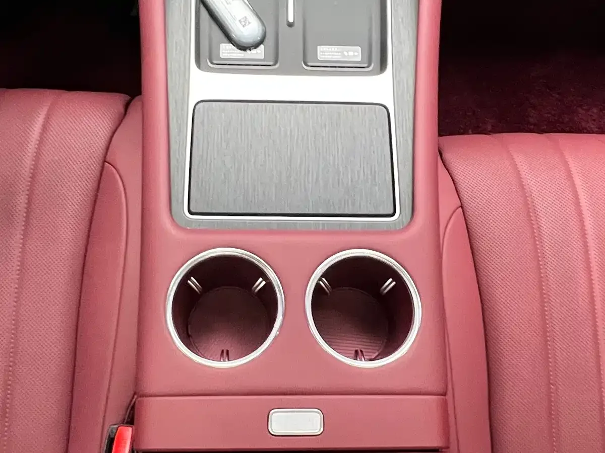 AITO Wenjie AITO M7 2026 Extended Range Ultra AWD 5-Seater — Фото автомобиля 16