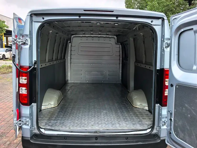 Wuling Yangguang — Фото автомобиля 10