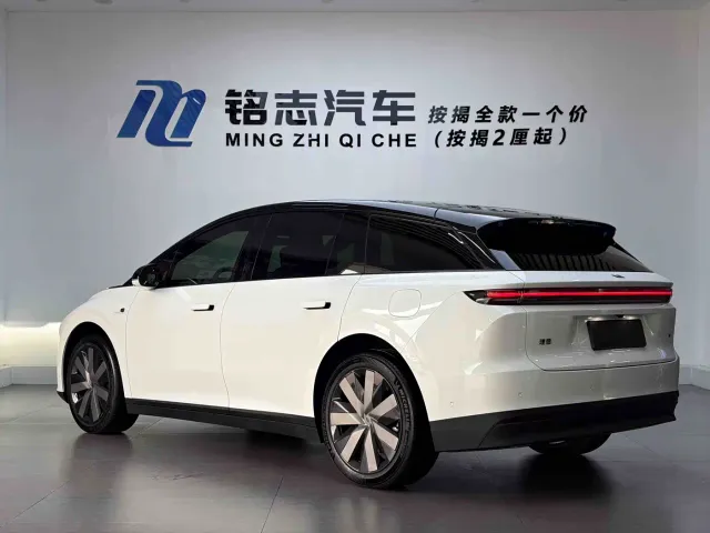 Li Auto i6 — Фото автомобиля 6