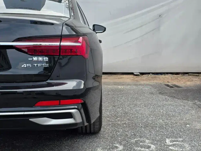 Audi A6L — Фото автомобиля 7