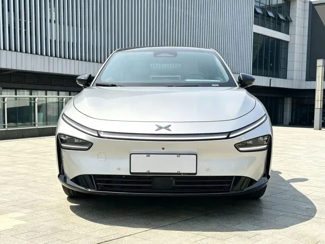 Xpeng P7+ — Фото автомобиля 2