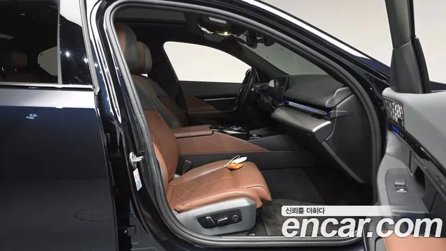 BMW 5-Series 5 серия (G60) 530i xDrive M Sport — Фото автомобиля 22